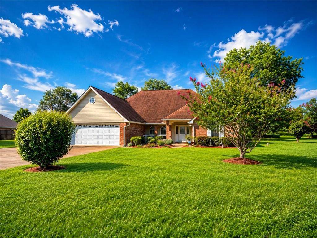 126 Lancelot Drive - Photo 1