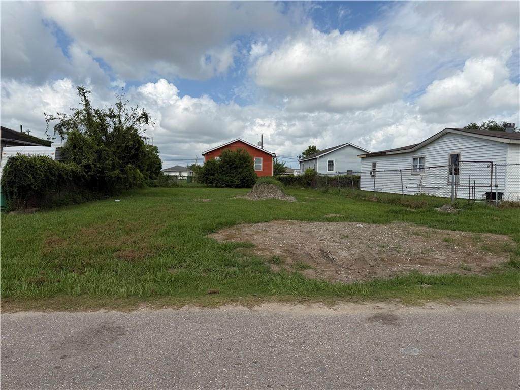  Victoria Avenue - Photo 1