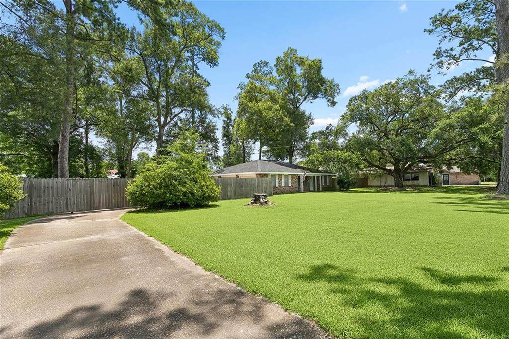 130 Beechwood Drive - Photo 1
