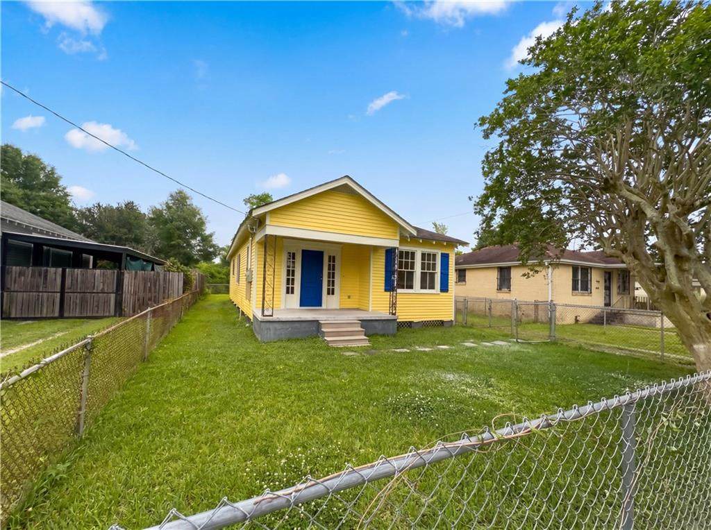1454 Farragut Street - Photo 1