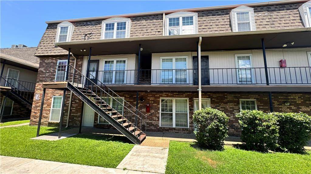 6320 Riverside Drive - Photo 1