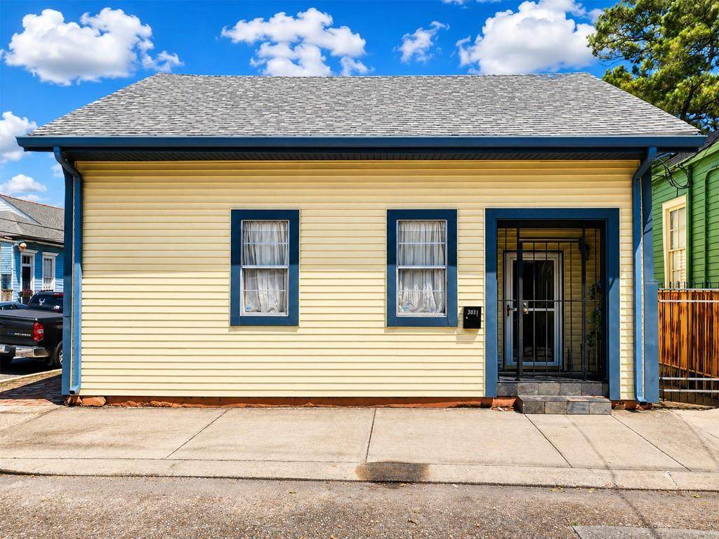 3031 Annunciation Street - Photo 1