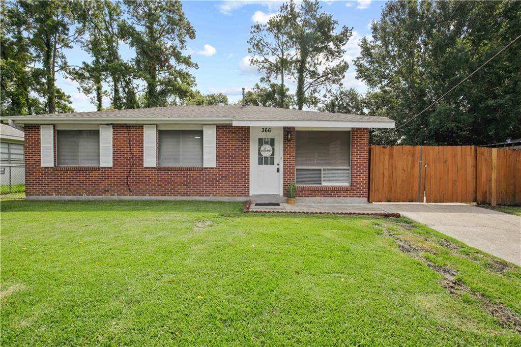 366 Oriole Drive - Photo 1