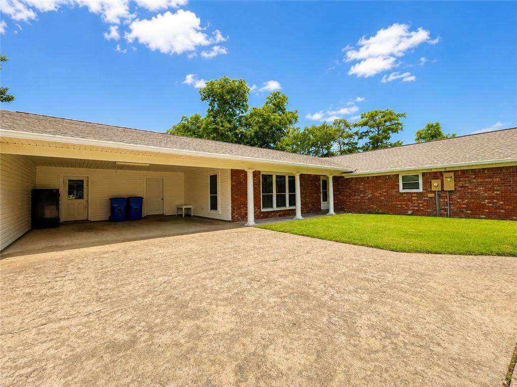 https://bt-photos.global.ssl.fastly.net/neworleans/orig_boomver_1_2566493-2.jpg
