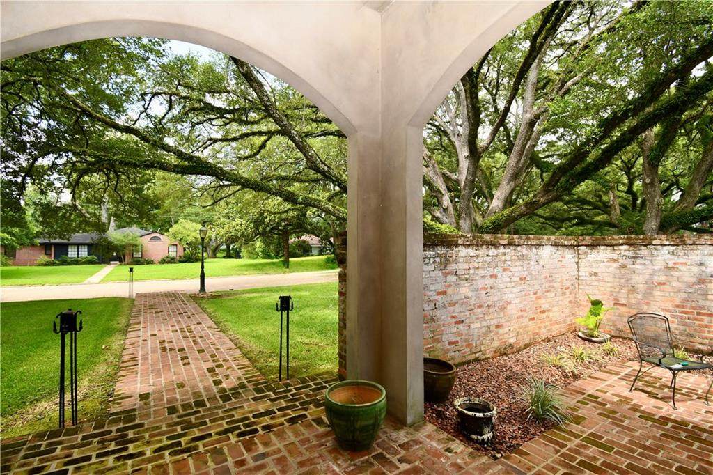https://bt-photos.global.ssl.fastly.net/neworleans/orig_boomver_1_2566750-2.jpg