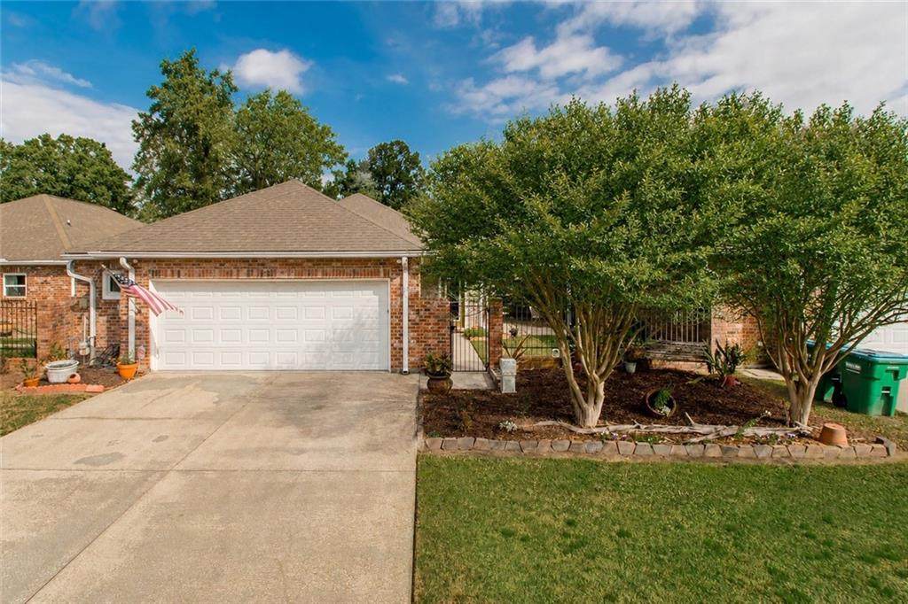 303 Garden Lane - Photo 1