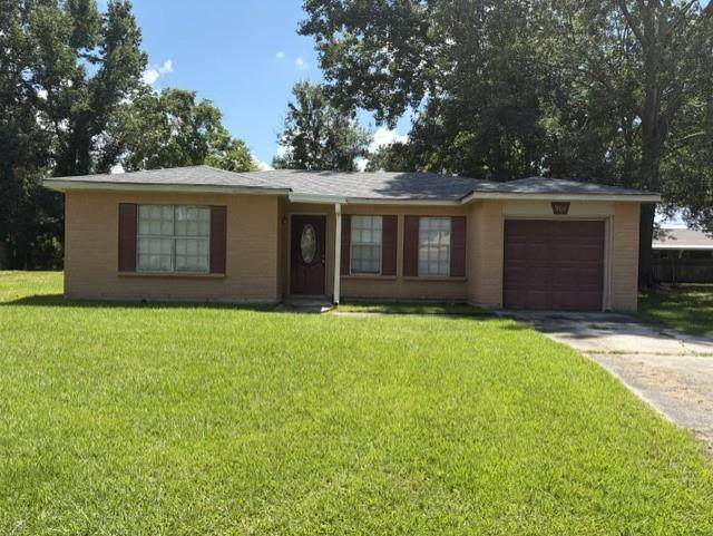 901 Forest Loop - Photo 1