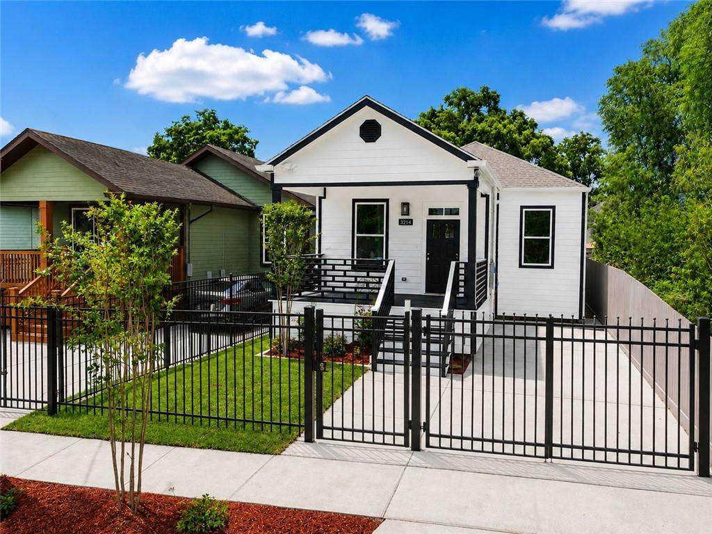 3214 Pine Street - Photo 1