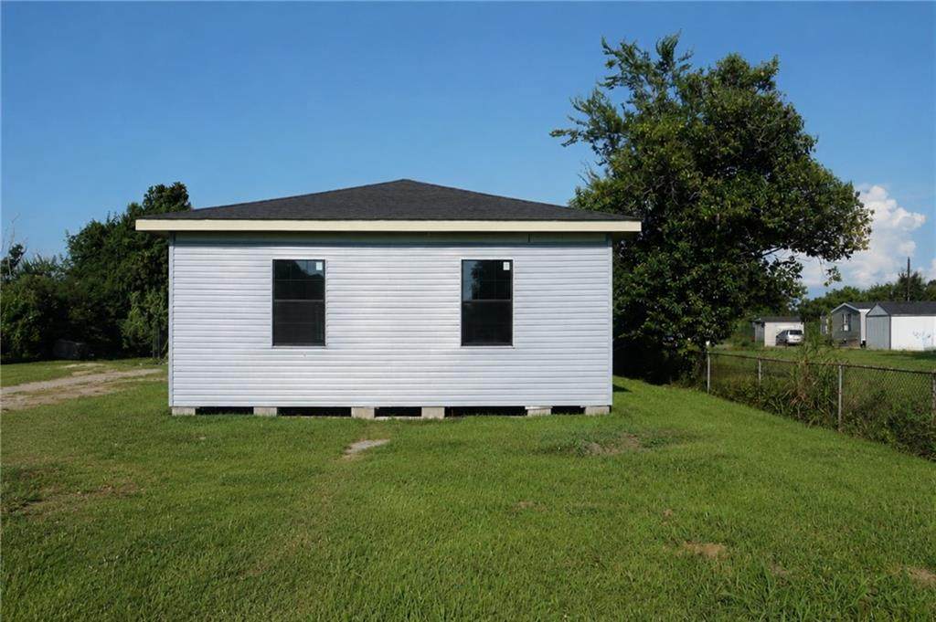187 6TH Street - Photo 1