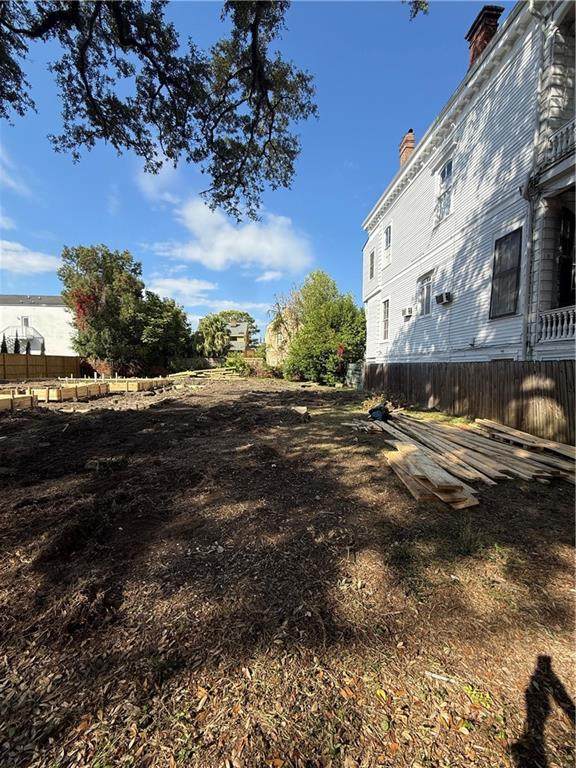 2215 Carondelet Street - Photo 1