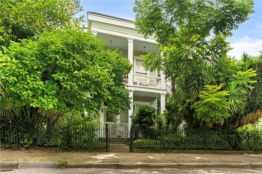 2033 Coliseum Street - Photo 1