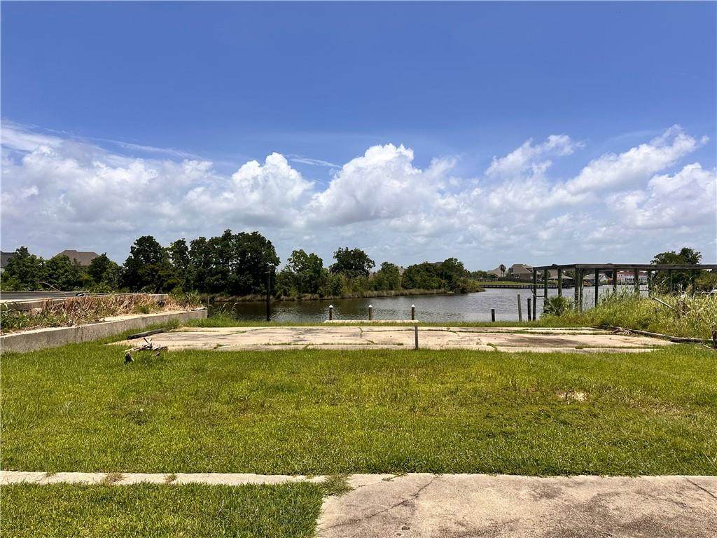 https://bt-photos.global.ssl.fastly.net/neworleans/orig_boomver_1_2567811-2.jpg