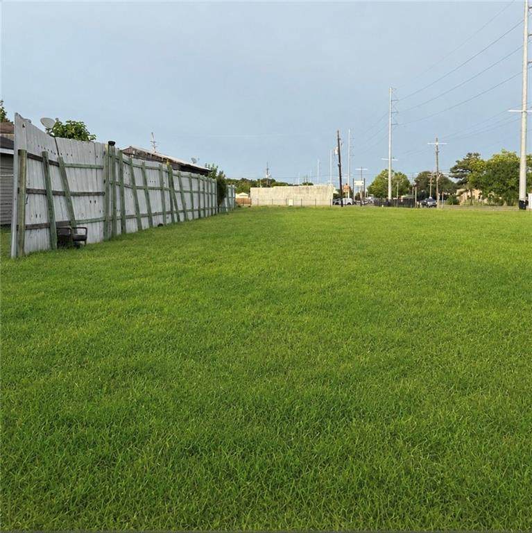 8033 Chef Menteur Highway - Photo 1