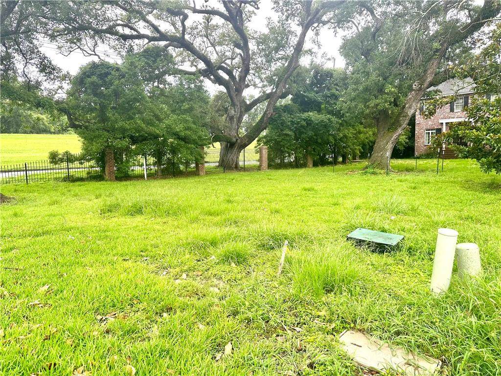 https://bt-photos.global.ssl.fastly.net/neworleans/orig_boomver_1_2568220-2.jpg