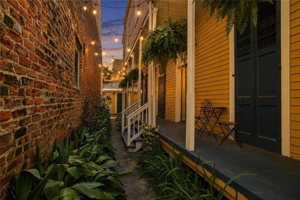 https://bt-photos.global.ssl.fastly.net/neworleans/orig_boomver_1_2568715-2.jpg