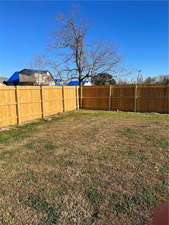 7512 Adventure Avenue - Photo 1