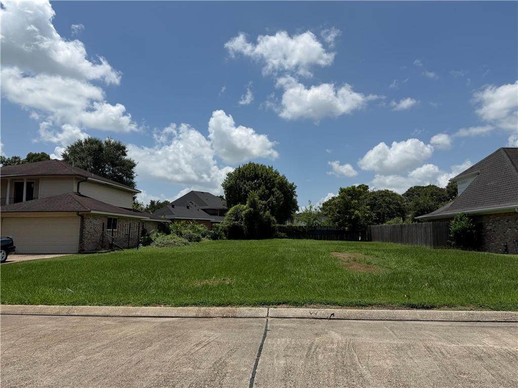 3815 Peachtree Court - Photo 1