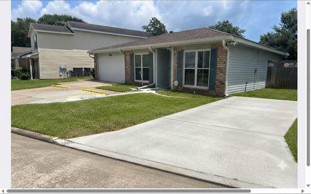 505 Queen Anne Drive - Photo 1
