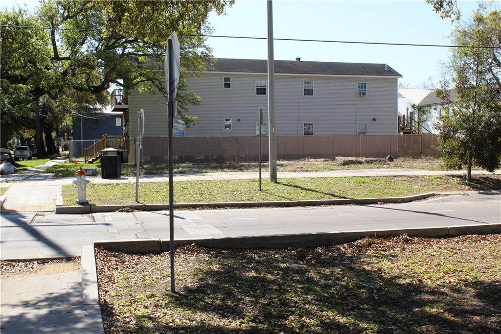https://bt-photos.global.ssl.fastly.net/neworleans/orig_boomver_1_2569456-2.jpg