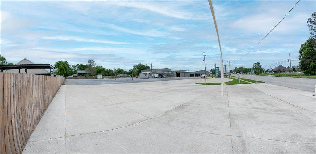 1603 Rees Street - Photo 1