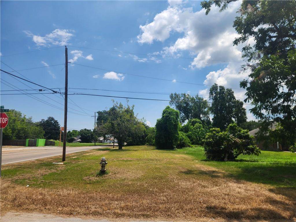 240 Pollock Place - Photo 1