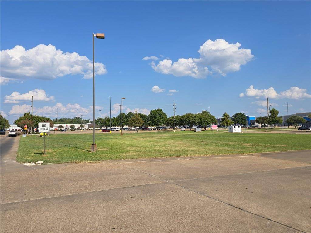 6505 Coliseum Boulevard - Photo 1