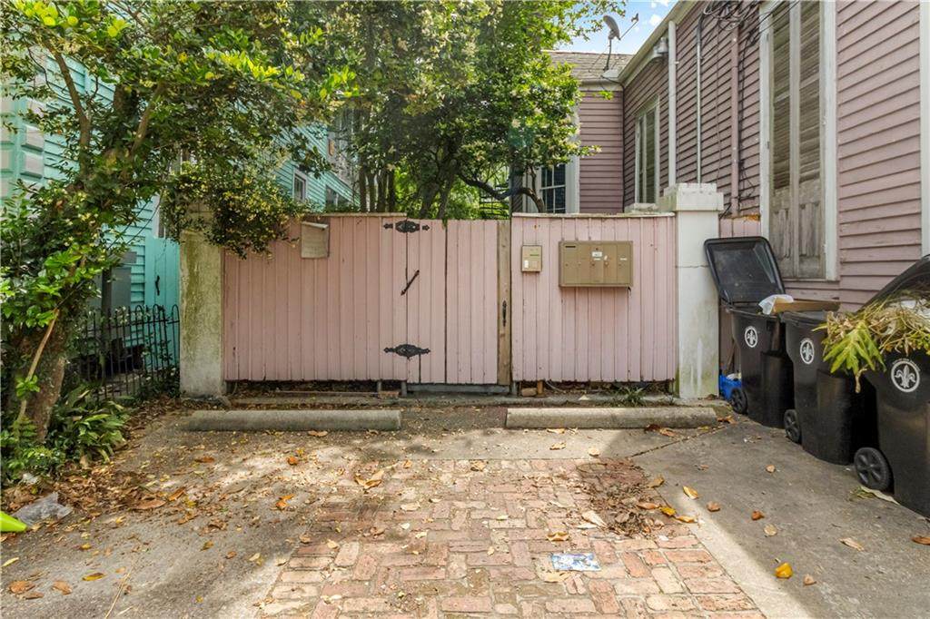 https://bt-photos.global.ssl.fastly.net/neworleans/orig_boomver_1_2571263-2.jpg