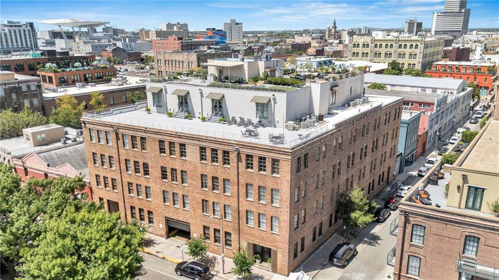 404 Notre Dame Street - Photo 1