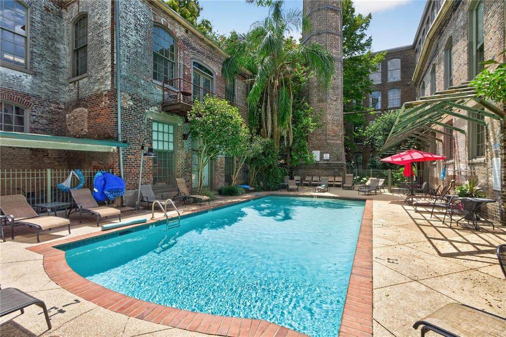 https://bt-photos.global.ssl.fastly.net/neworleans/orig_boomver_1_2575007-2.jpg