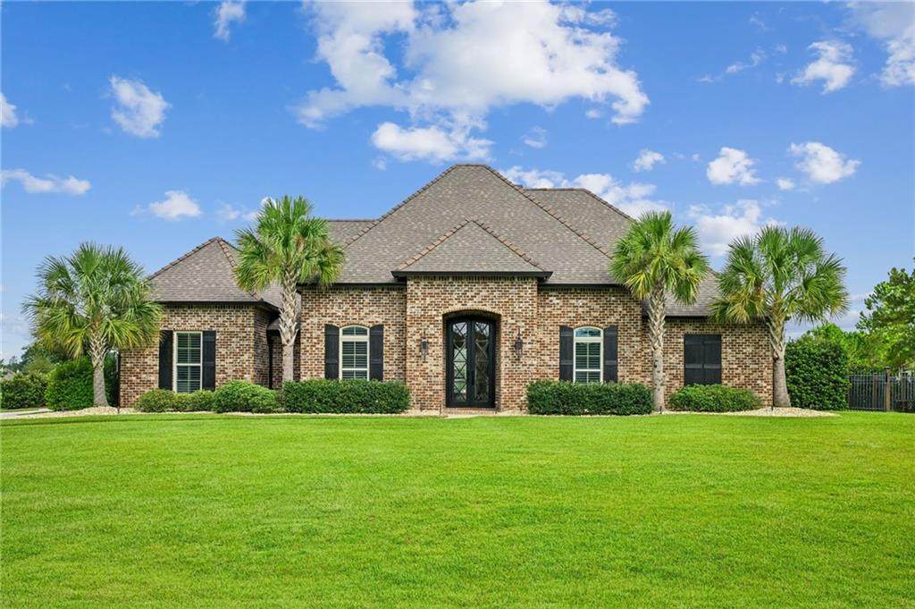 900 Pine Wild Circle - Photo 1