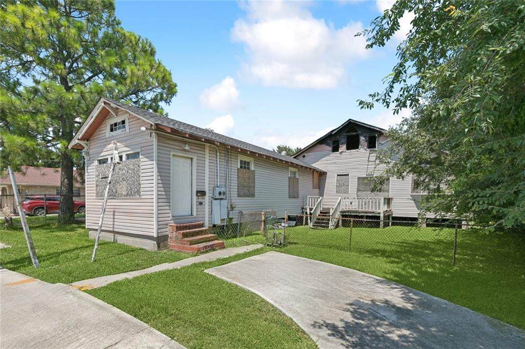 8915 Claiborne Avenue - Photo 1