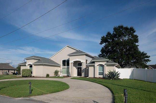 https://bt-photos.global.ssl.fastly.net/neworleans/orig_boomver_1_2575973-2.jpg