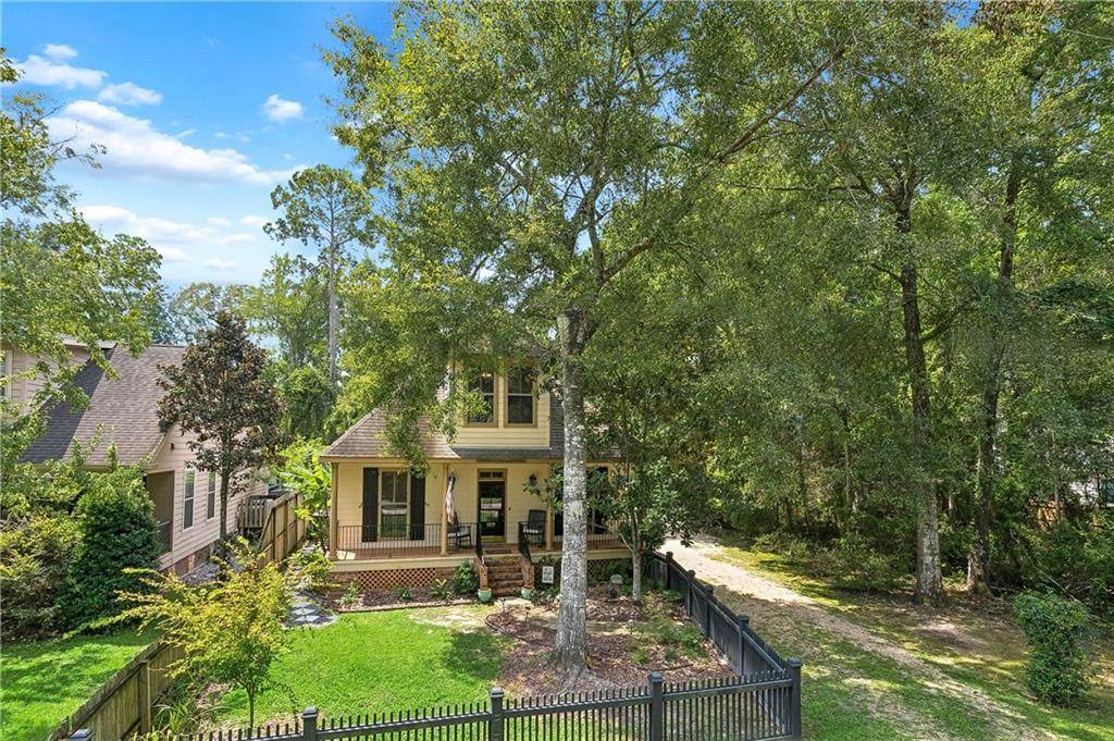 929 17TH Avenue - Photo 1
