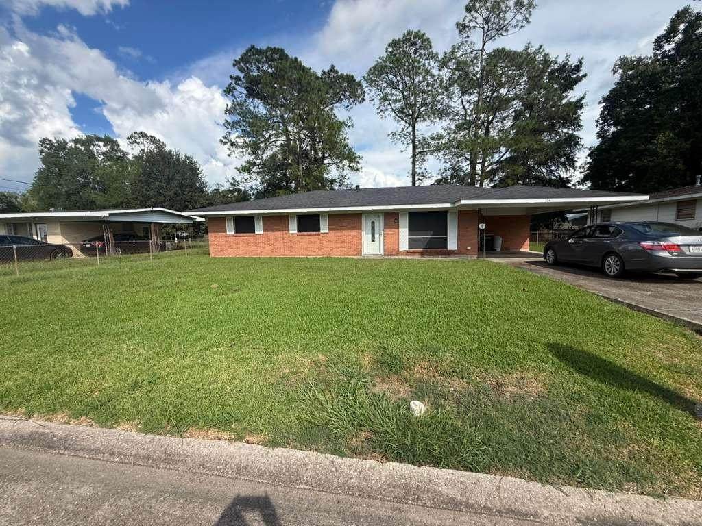 104 Sycamore Street - Photo 1