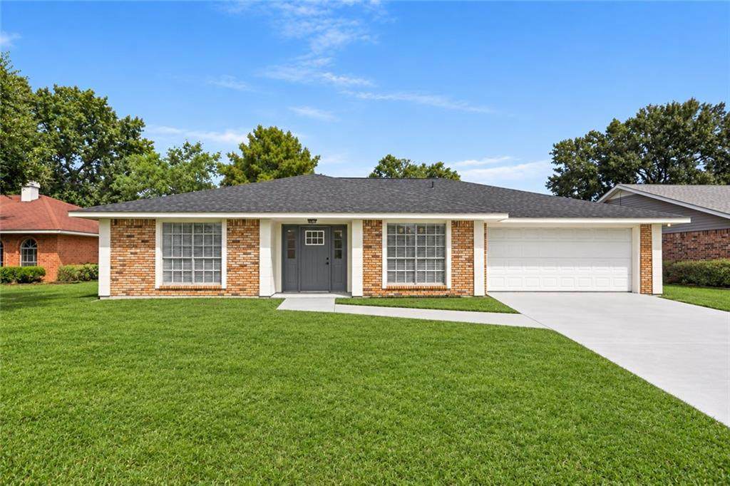228 Lake Village Boulevard - Photo 1