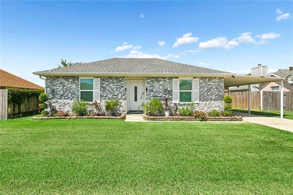 252 Louise Court - Photo 1