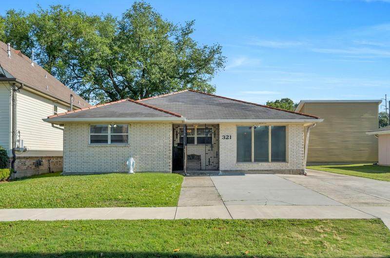 321 18TH Street - Photo 1