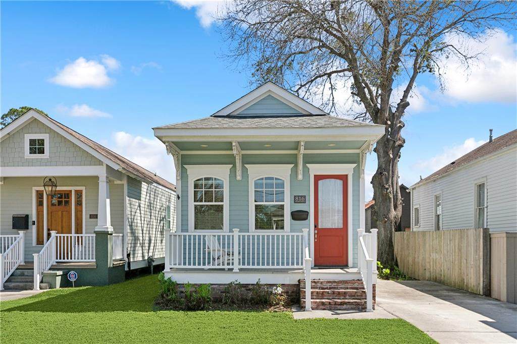 816 Monroe Street - Photo 1
