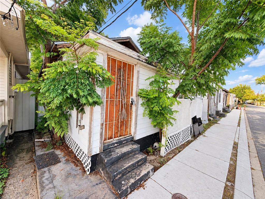 2907 Pocahontas Street - Photo 1