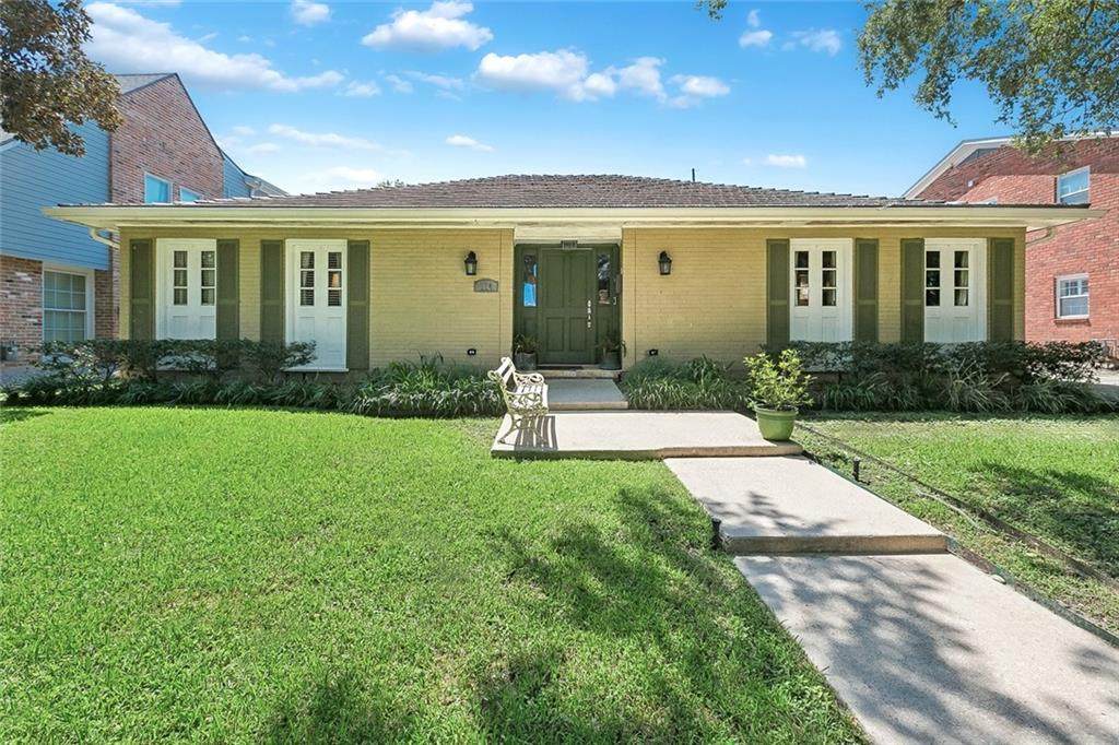 174 Country Club Drive - Photo 1