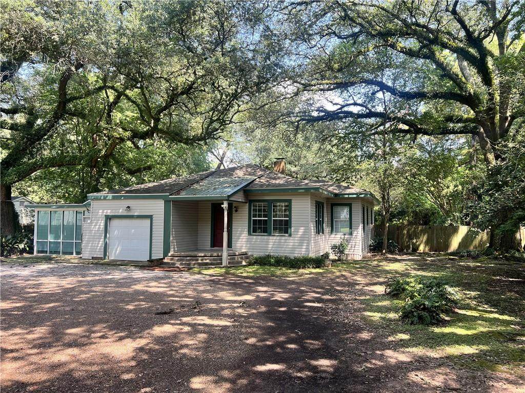 3611 Horseshoe Drive - Photo 1