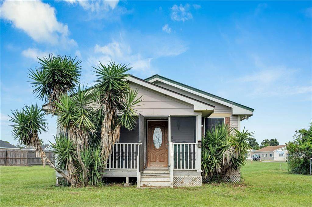 2115 Weyer Street - Photo 1