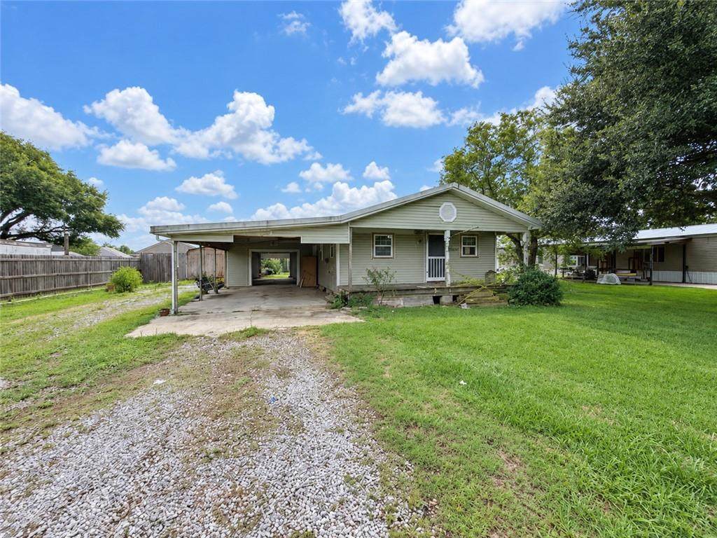 2527 Camellia Drive - Photo 1