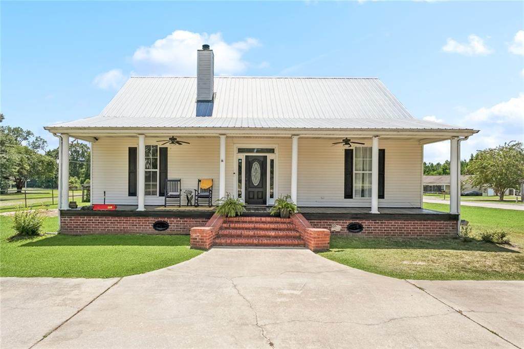 1512 Sunset Drive - Photo 1