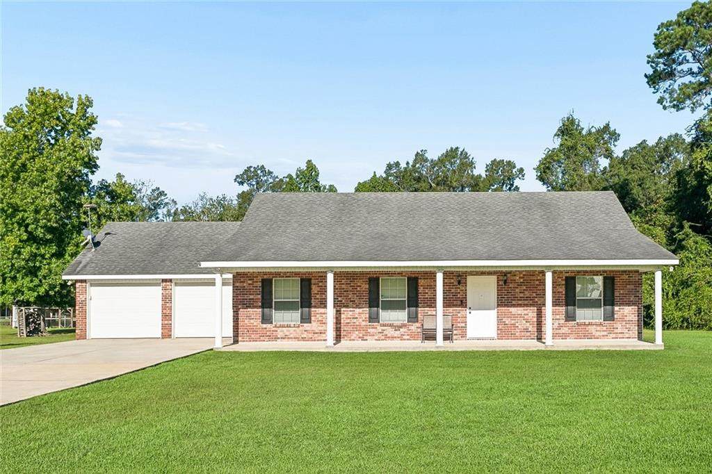 68041 Everard Road - Photo 1