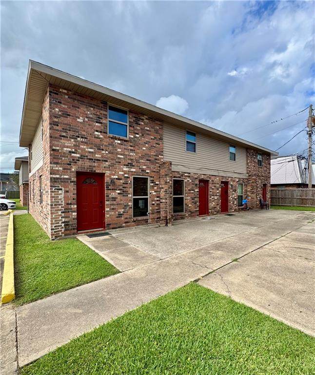 904 Michael Court - Photo 1