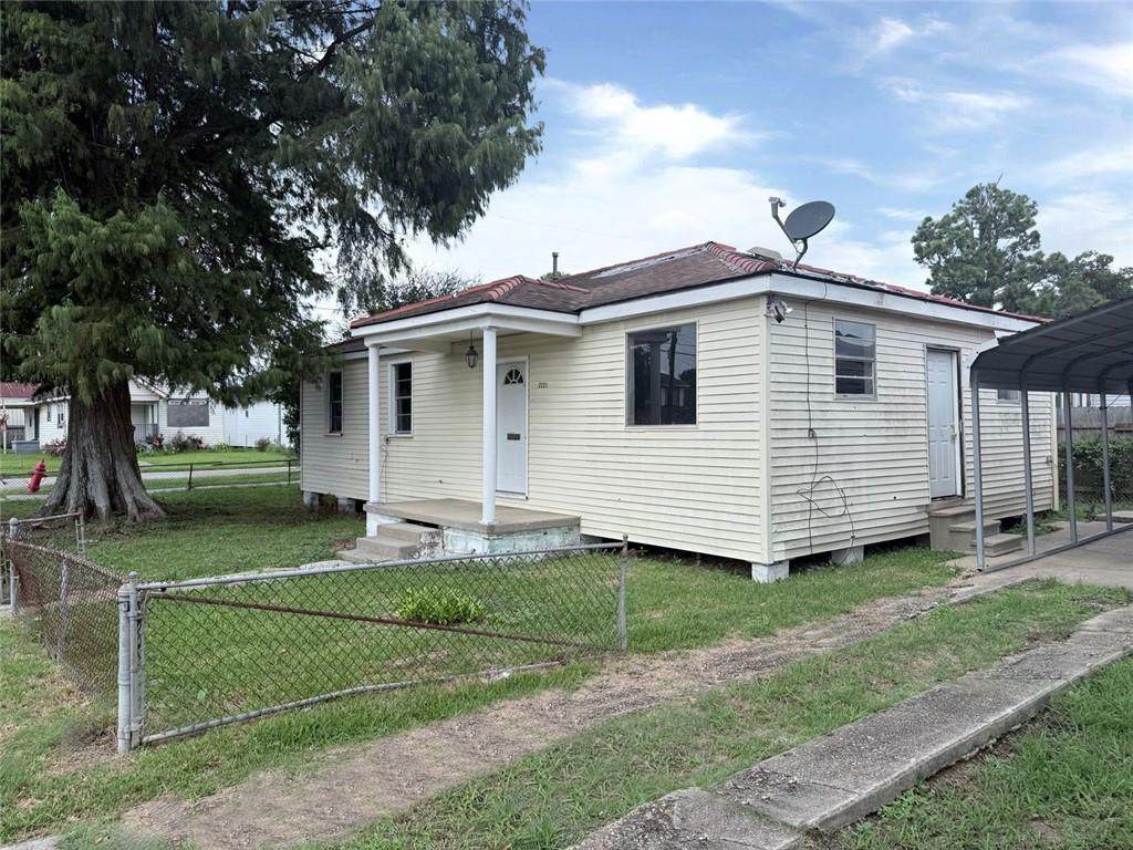 2221 Claire Avenue - Photo 1