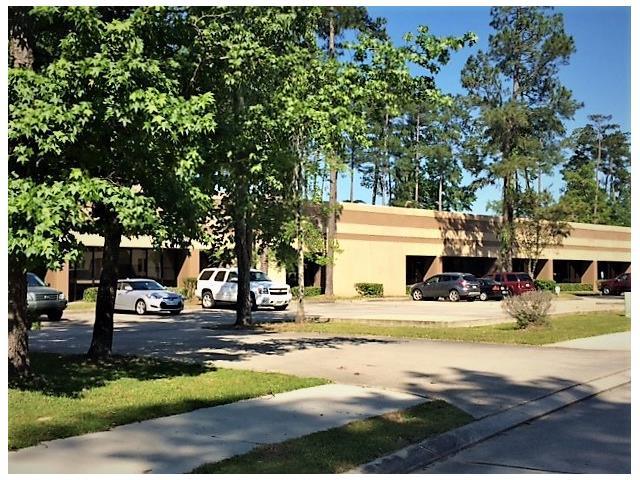 114 Northpark Boulevard - Photo 1