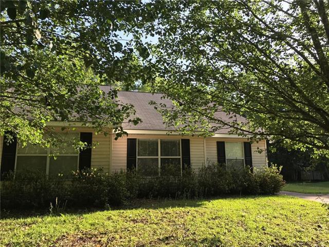 818 9TH Avenue - Photo 1