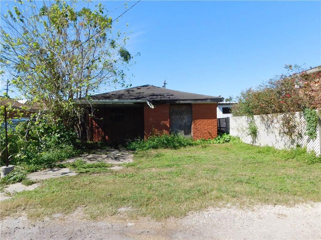 2312 Winthrop Street - Photo 1